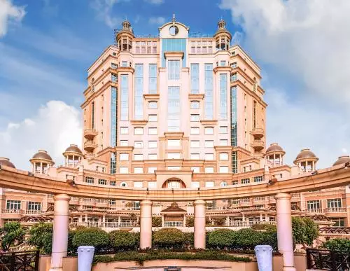 سوئیس اوتل الماروج