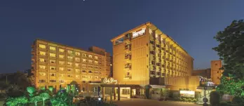 کلارکس شیراز آگرا