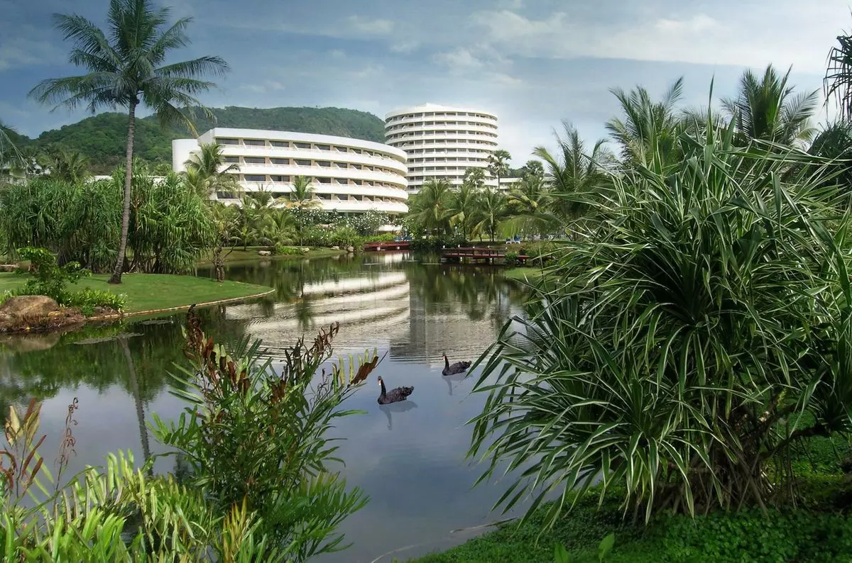attractions/thailand/phuket/10-of-the-most-luxurious-5-star-hotels-in-Phuket/Hilton-Phuket-Arcadia-Resort-and-Spa_result.jpg