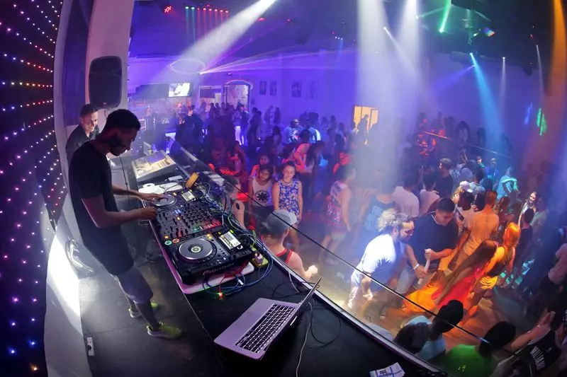 attractions/thailand/phuket/top-phuket-nightclubs/introducing-the-best-phuket-clubs_800_533.jpg